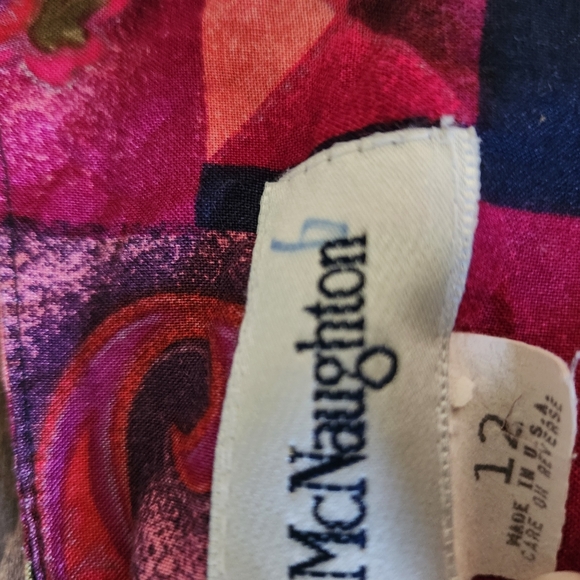 VINTAGE Bold Print Button Up Top Size 12 - Picture 9 of 11